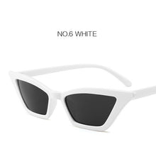Load image into Gallery viewer, Vintage Sunglasses Cat Eye