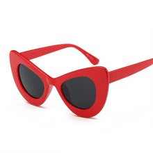 Load image into Gallery viewer, Retro Cat Eyes Sunglasses