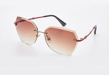 Load image into Gallery viewer, New Women's Sunglasses